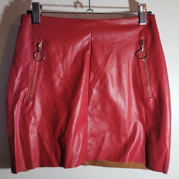 Red PU Leather Mini Skirt XS Biker Baddie Zipper Pockets Whimsygoth Punk Retro - Picture 1 of 9